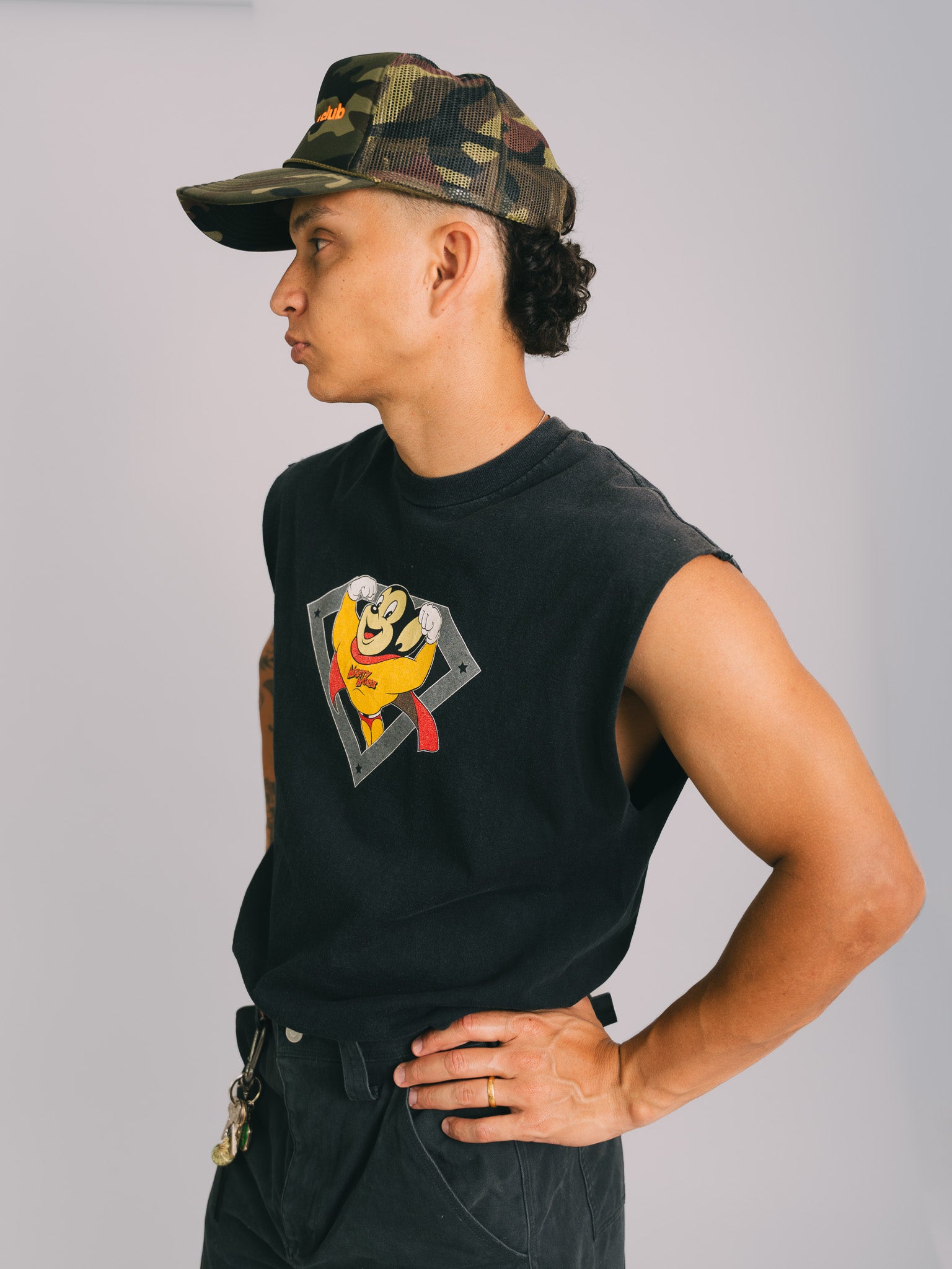 MUSCLE TEE  "MIGHTY MOUSE"