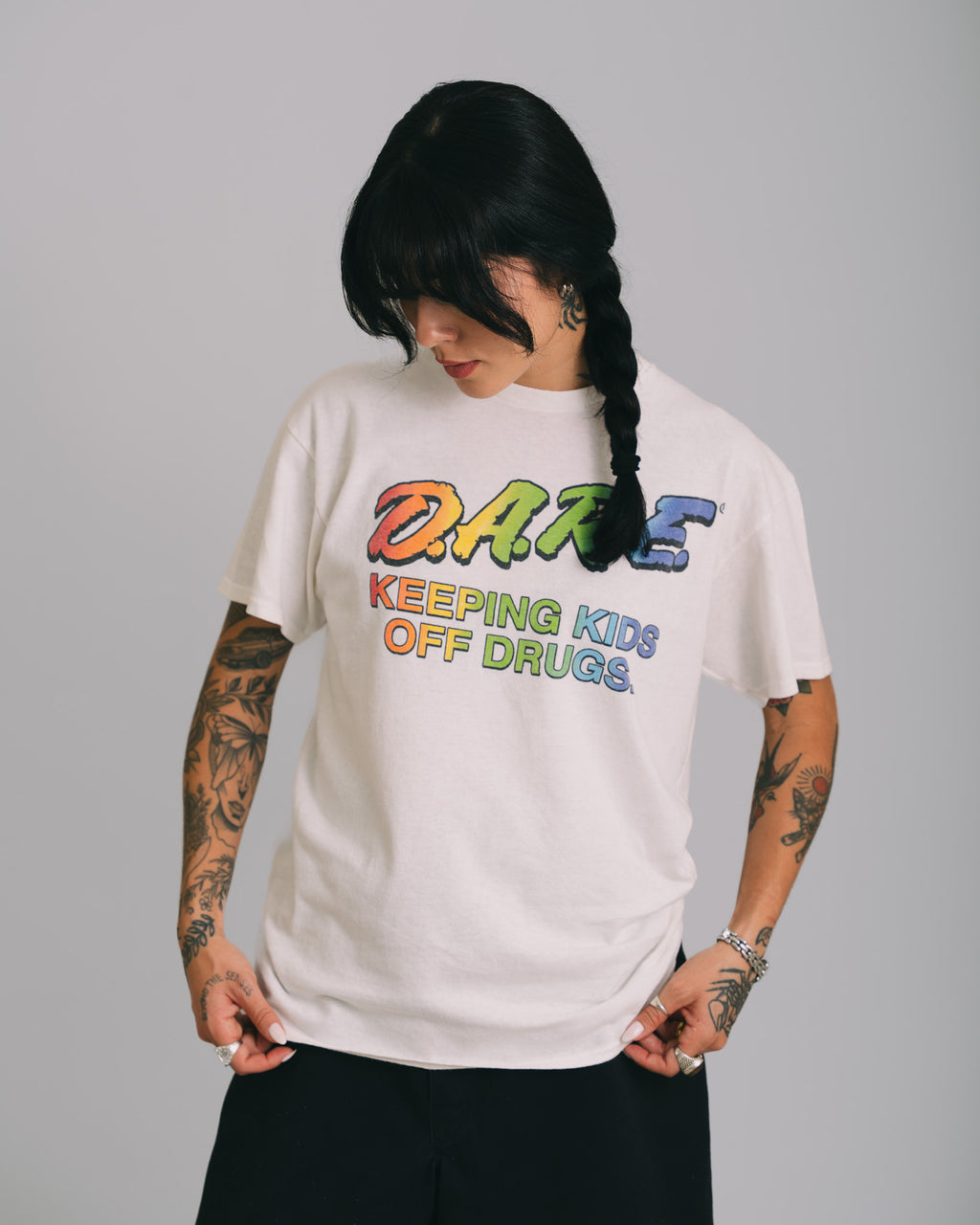 CAMISETA DARE "KEEPING KIDS OFF DRUGS"