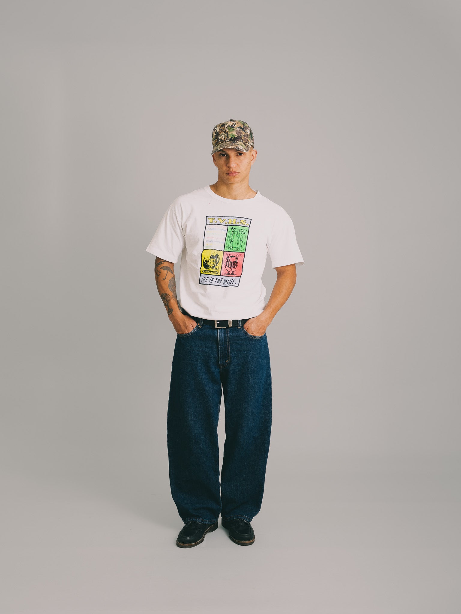 CAMISETA "T.V.H.S. LIFE IN THE VALLEY..." 80`s