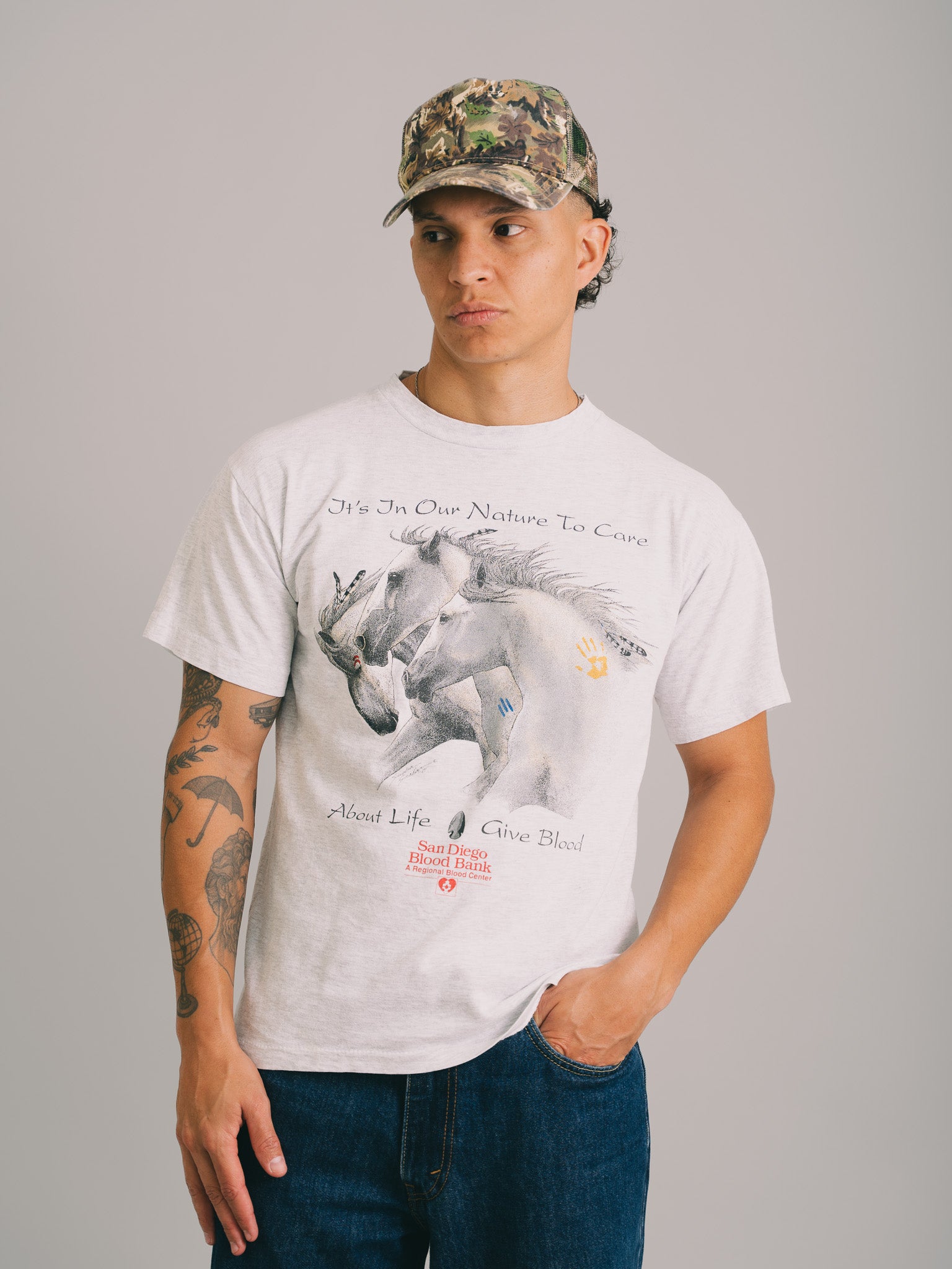 "CAMISETA IT`S IN OUR NATURE TO CARE 1997"